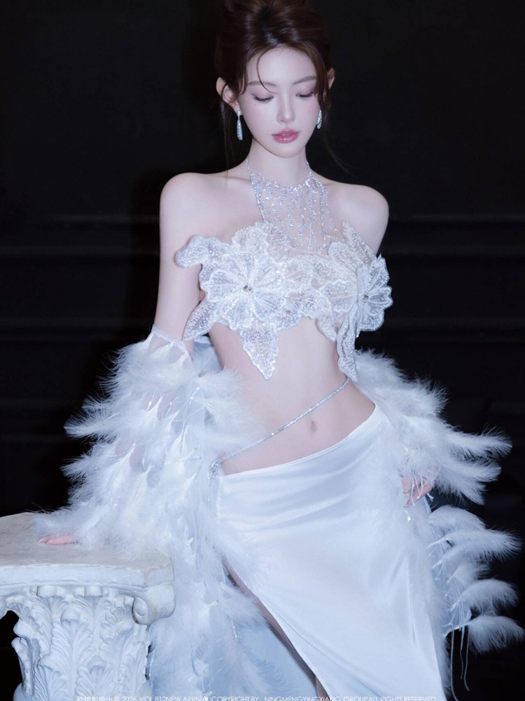Fashionable See-through Costum - đánh giá và giá Ethnic Fashion Shoot
